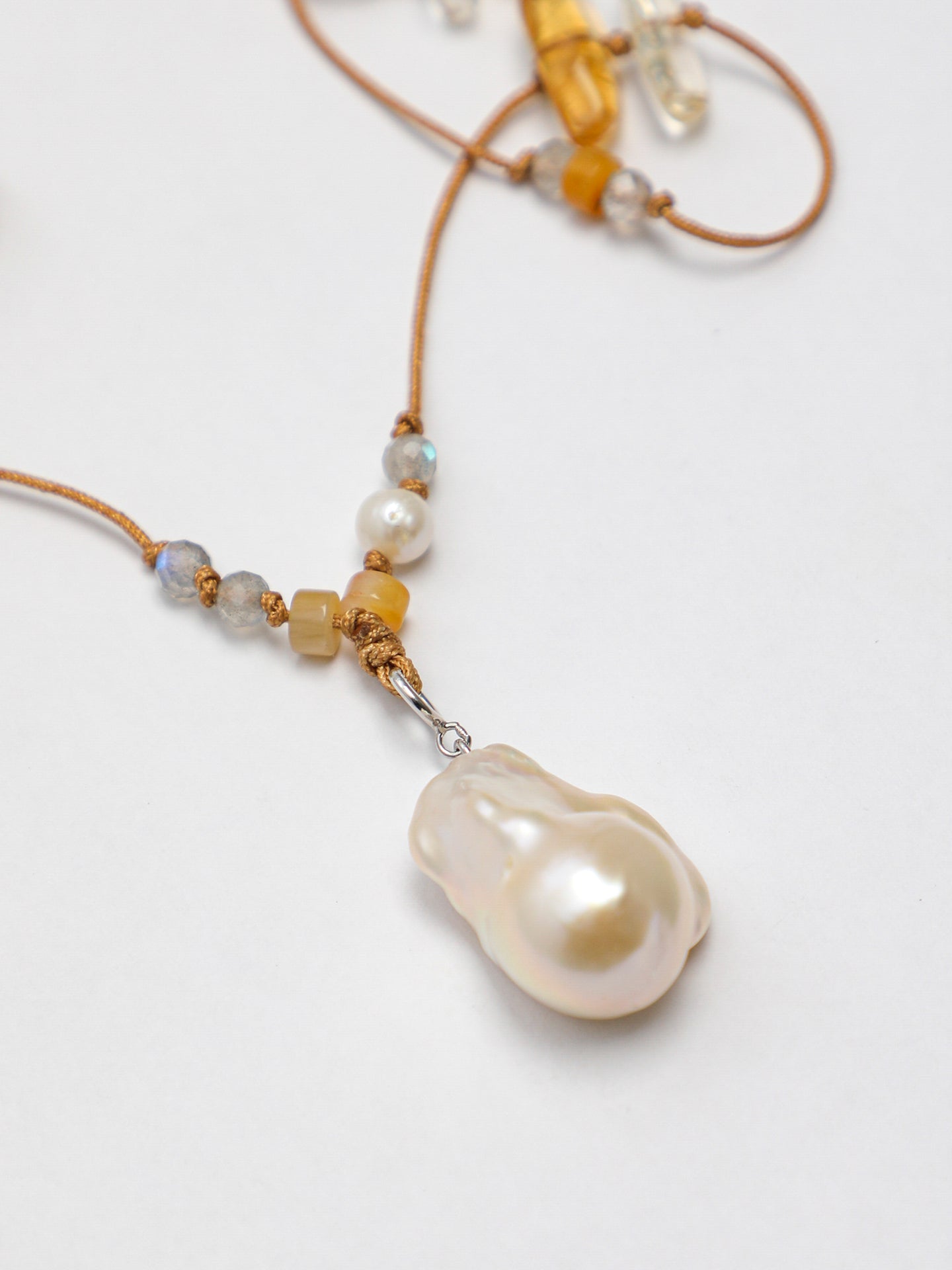 Golden Muse｜Baroque Pearl Necklace