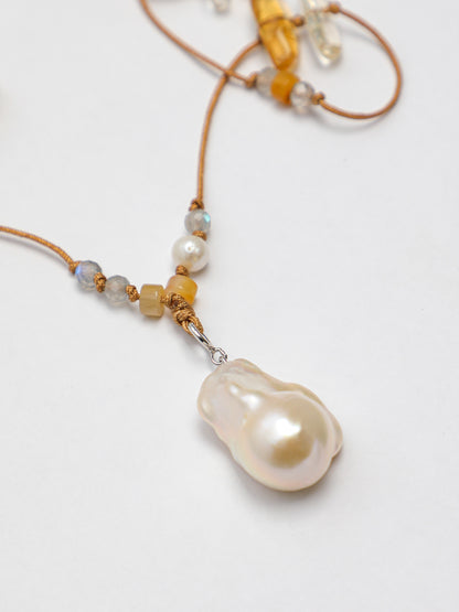 Golden Muse｜Baroque Pearl Necklace
